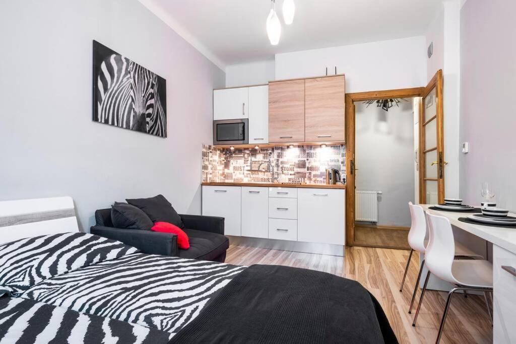 Studio Pomorska , Bezplatny Parking Appartamento Cracovia Esterno foto